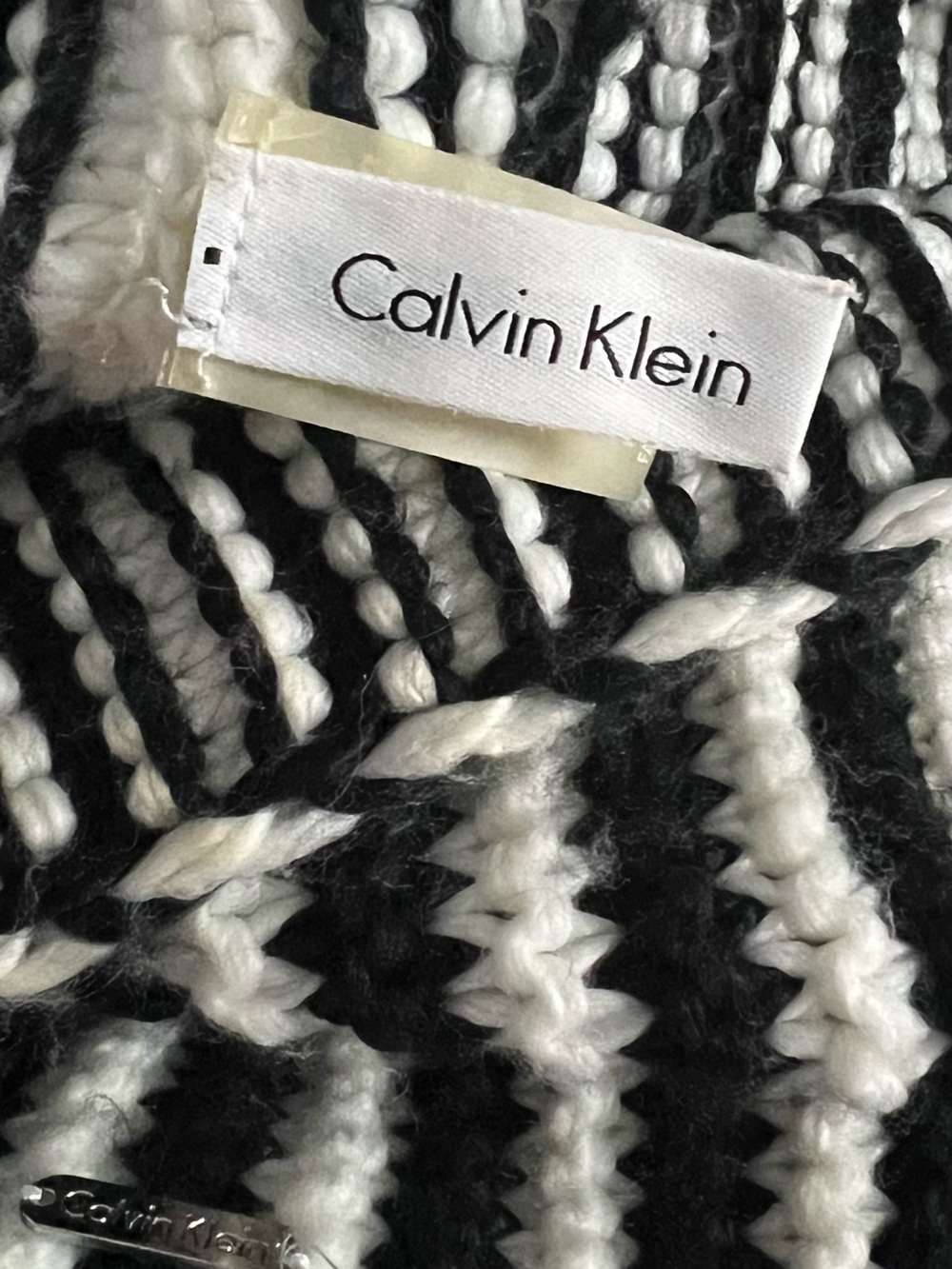 Calvin Klein Black and White Chunky Knit Scarf